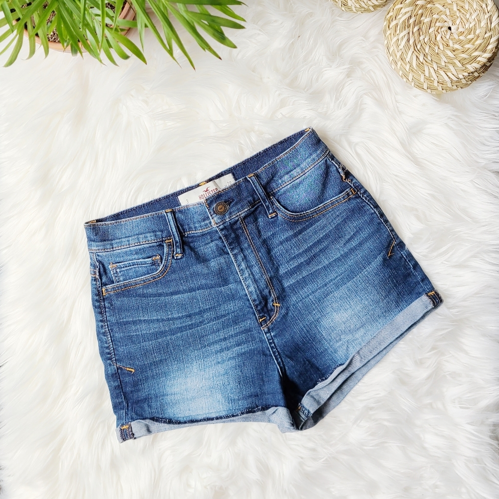 Hollister Super High Rise Cuffed Jean Shorts